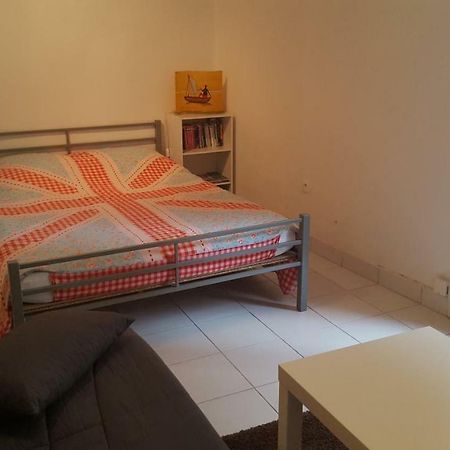 Les Lauriers Apartment Agde Bagian luar foto