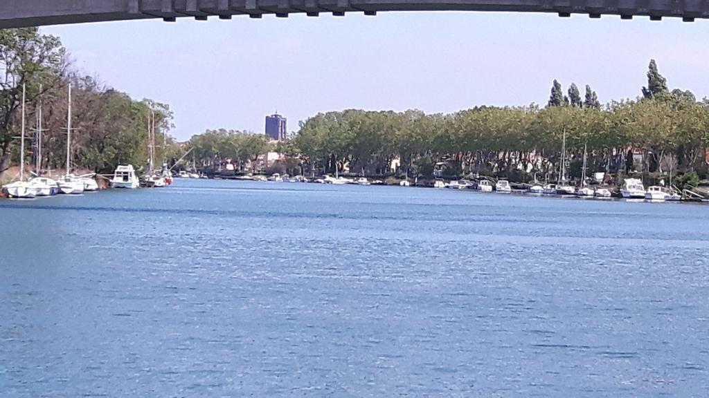 Les Lauriers Apartment Agde Bagian luar foto