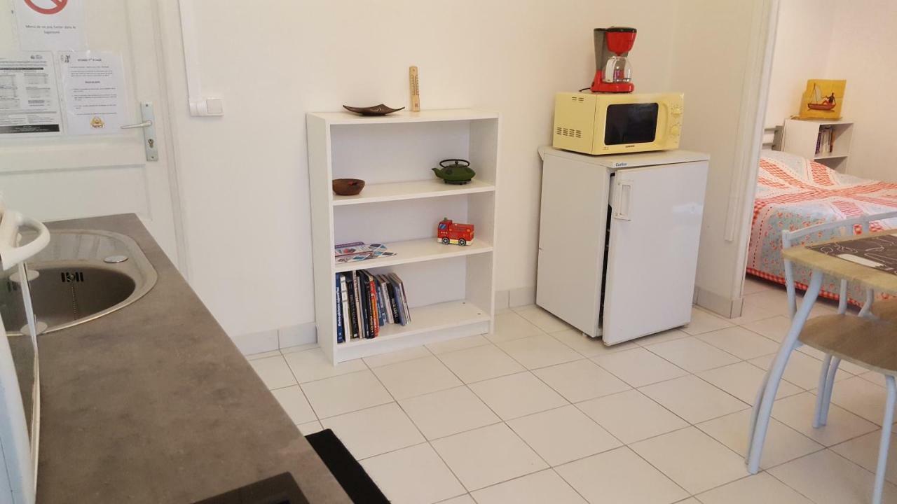 Les Lauriers Apartment Agde Bagian luar foto