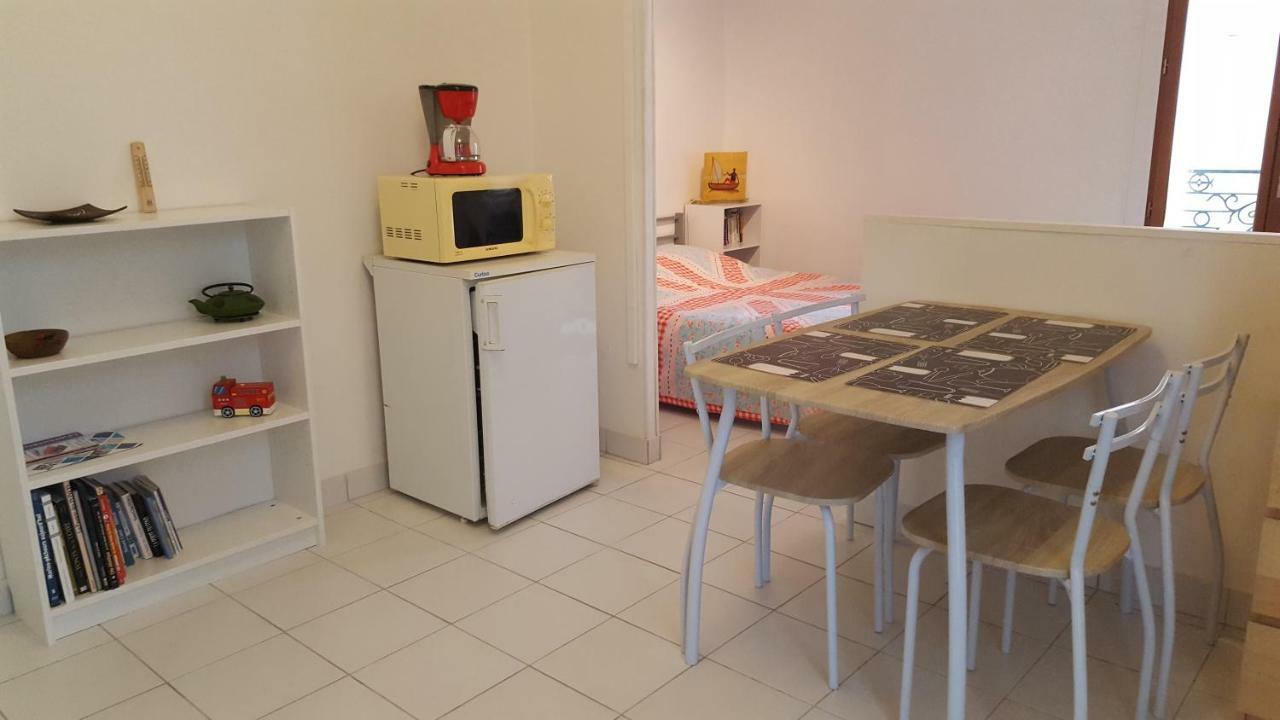 Les Lauriers Apartment Agde Bagian luar foto