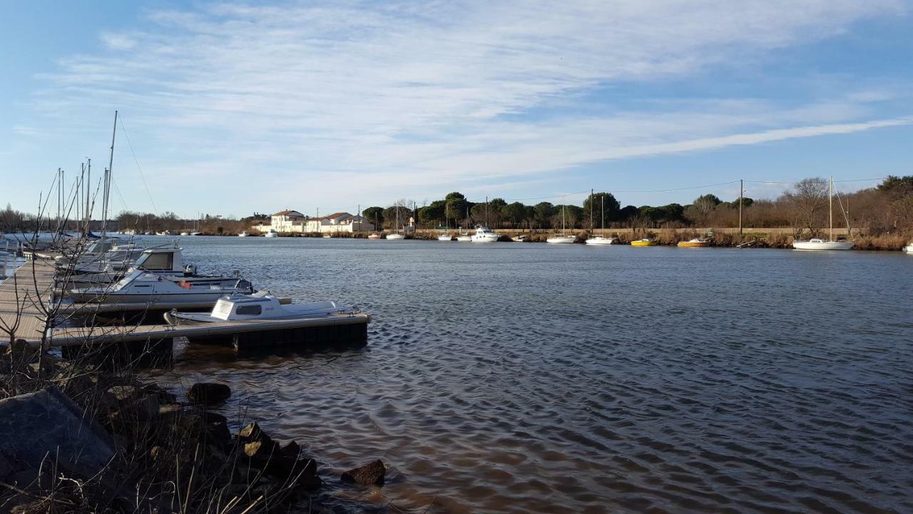Les Lauriers Apartment Agde Bagian luar foto